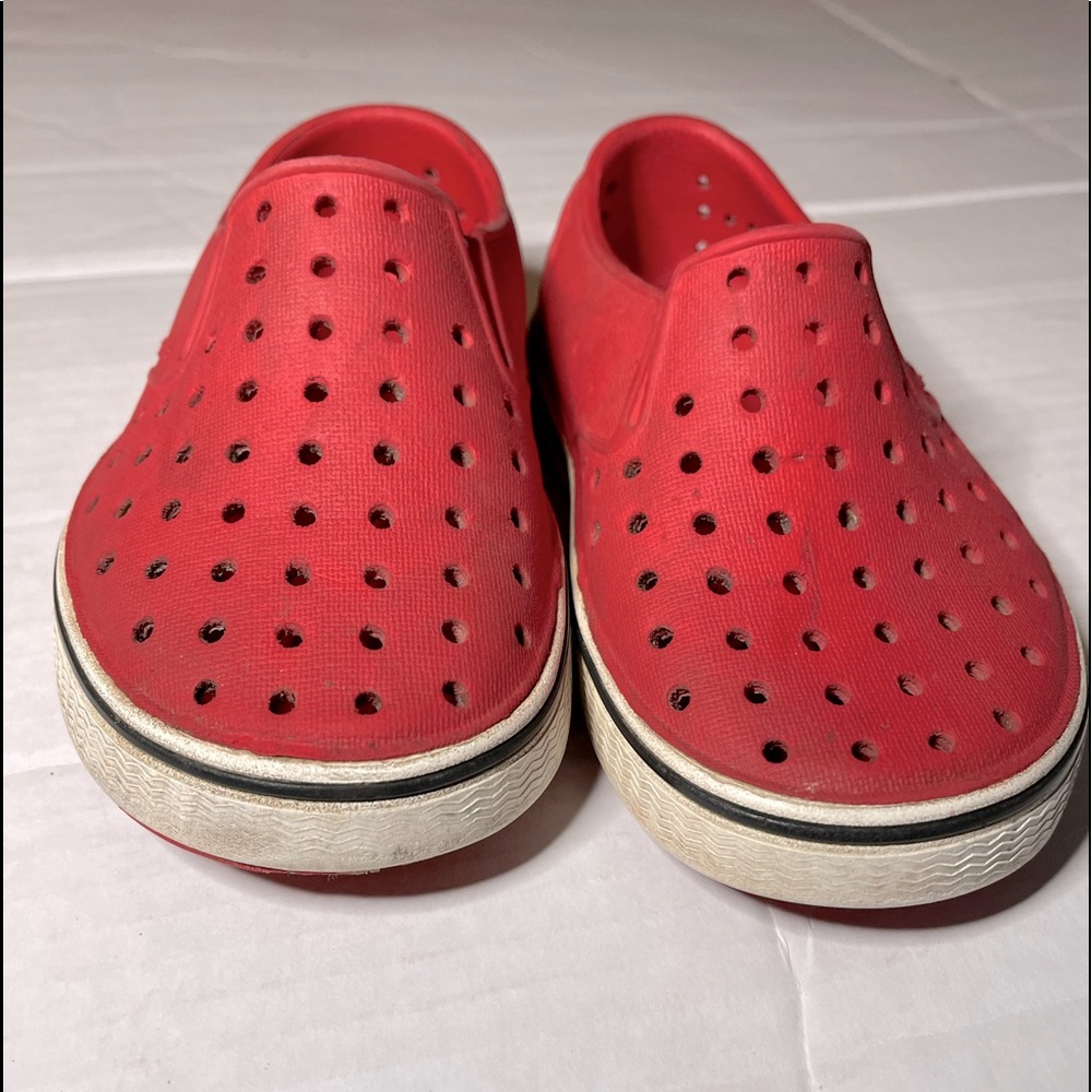 Red Miles style Natives, C8; *PLAY, please read*